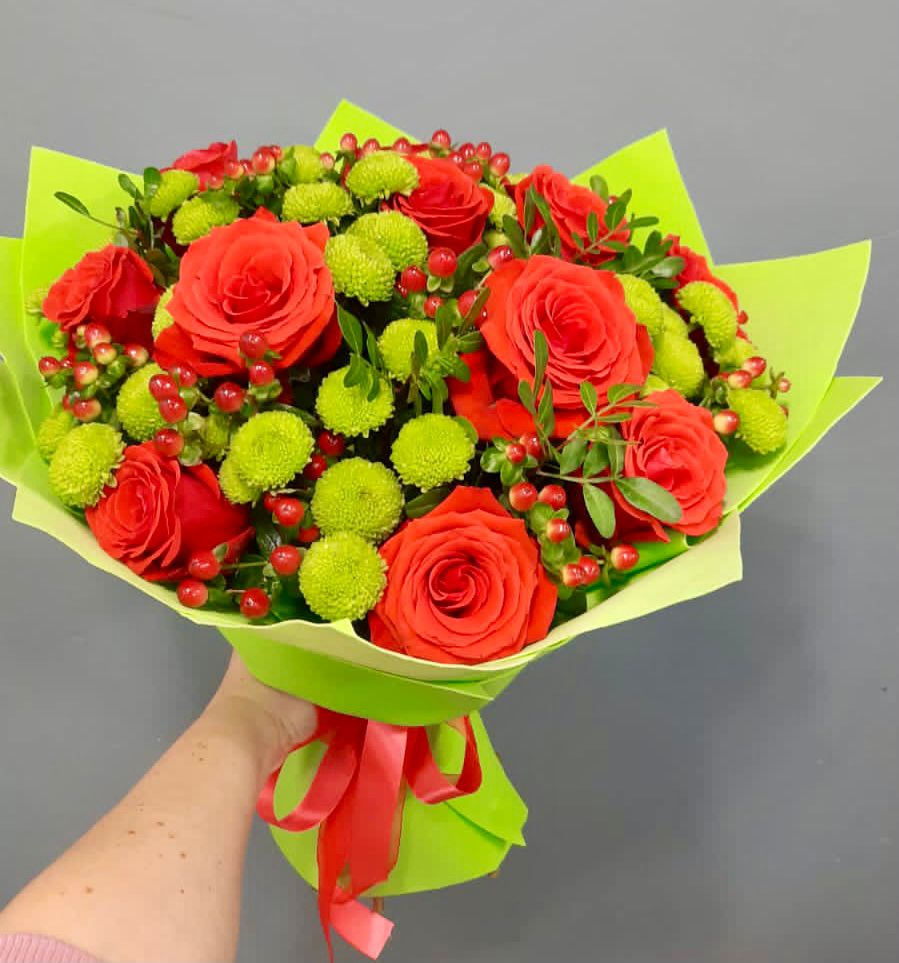 Букет цветов из: Хризантемы и Розы в Солнечном Курской области