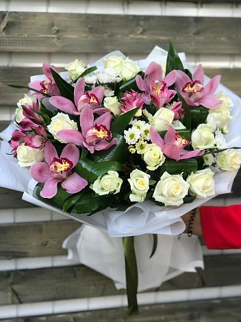 Букет цветов из: Розы и Хризантемы в Солнечном Курской области