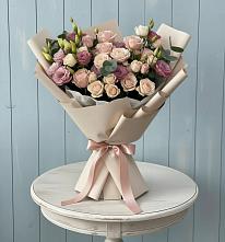 Букет цветов из:  Розы и Лизиантусы в Солнечном Курской области