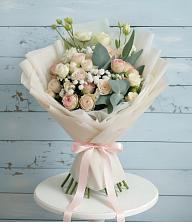 Букет цветов из:  Розы и Лизиантусы в Солнечном Курской области
