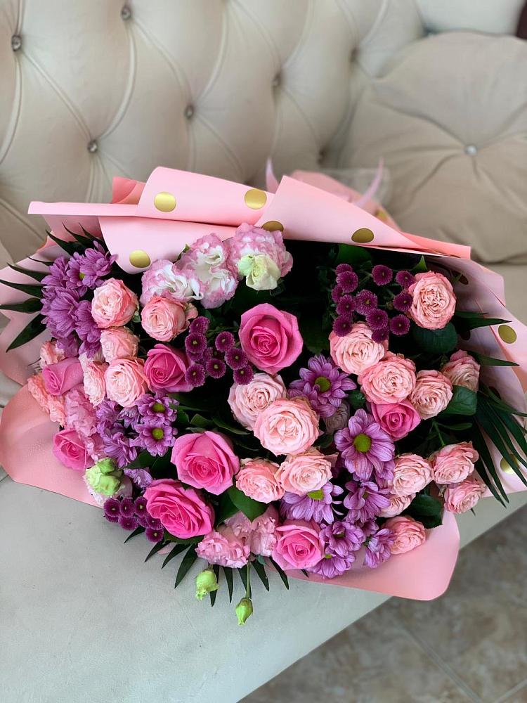 Букет цветов из: Хризантемы, Розы и Лизиантусы в Солнечном Курской области