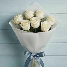 Букет 7 Белых роз Эдлесс Лав в Солнечном Курской области