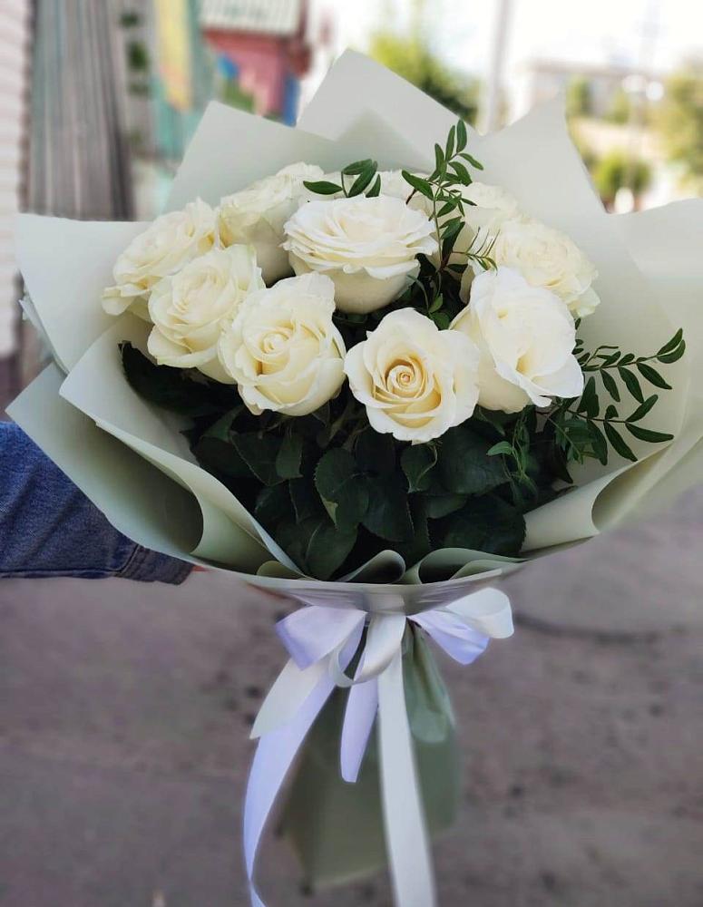 Букет Белые розы Проуд в Солнечном Курской области