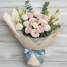 Букет цветов из:  Лизиантусы в Солнечном Курской области