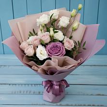 Букет цветов из:  Розы и Лизиантусы в Солнечном Курской области