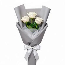Букет 3 белые розы в Солнечном Курской области