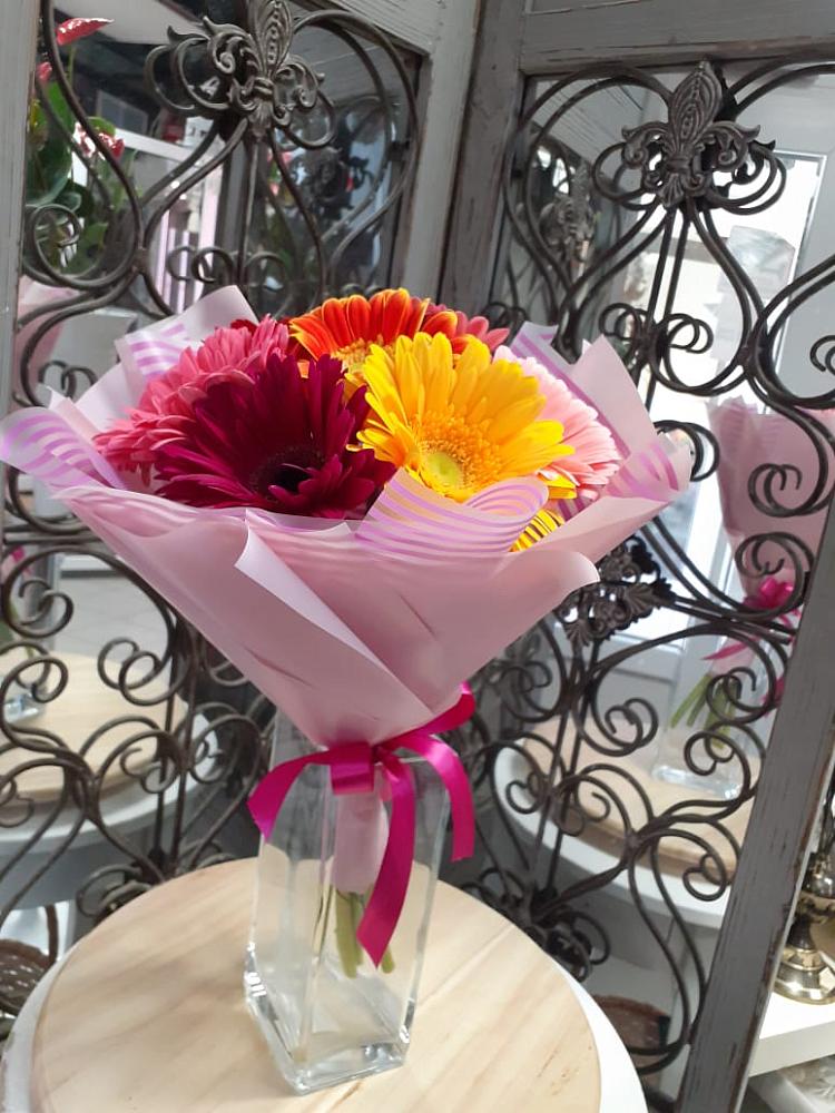 Букет цветов из: Герберы в Солнечном Курской области