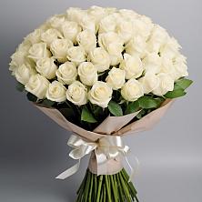 Букет 101 беля роза Белоснежка в Солнечном Курской области