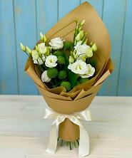 Букет цветов из:  Хризантемы и Лизиантусы в Солнечном Курской области