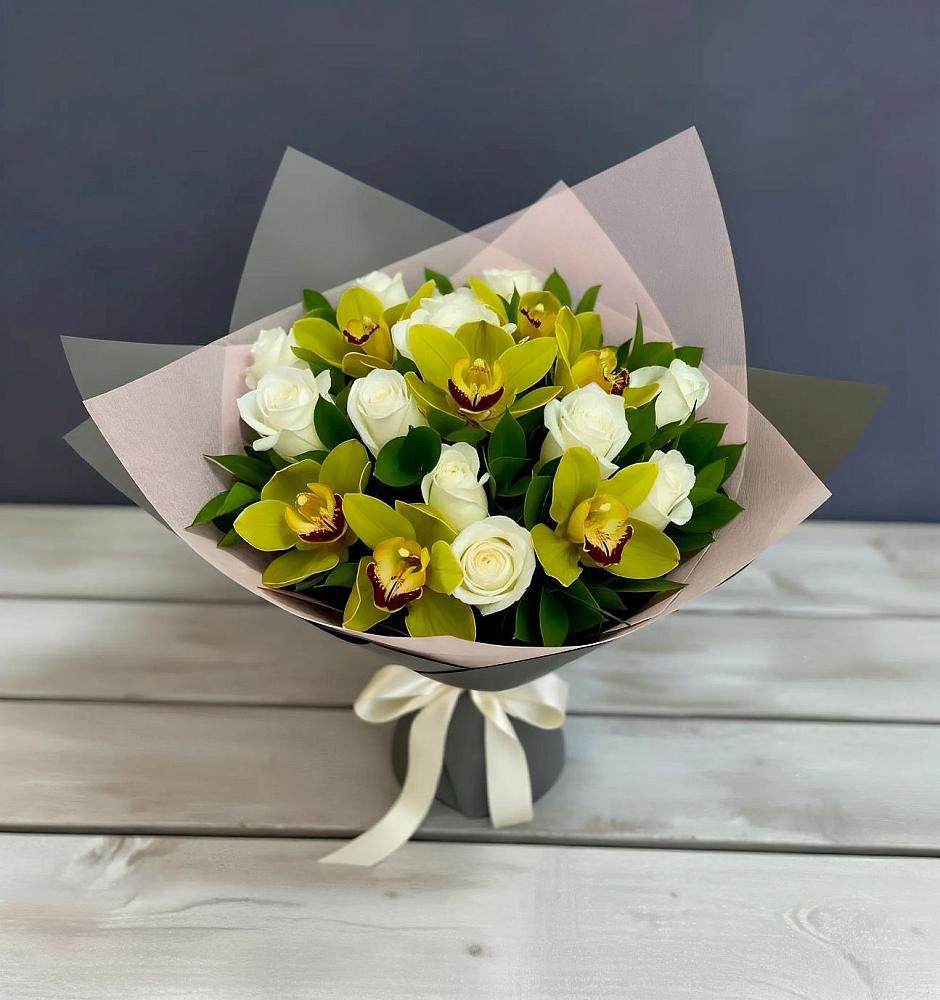 Букет цветов из: Орхидеи и Розы в Солнечном Курской области