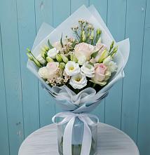 Букет цветов из:  Розы и Лизиантусы в Солнечном Курской области