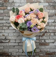 Букет цветов из:  Розы, Лизиантусы и Гвоздики #REPLACE_PRED# Солнечном Курской области