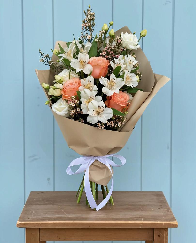 Букет цветов из: Альстромерии, Лизиантусы, Розы и Хризантемы в Солнечном Курской области