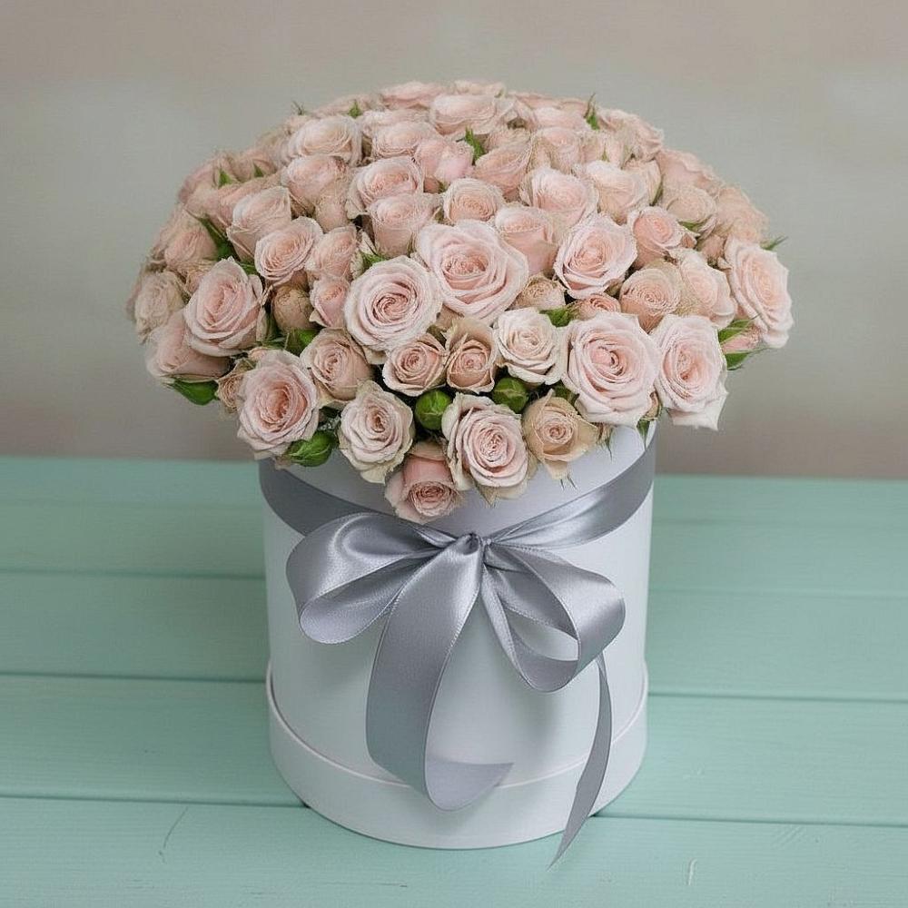 Цветочная композиция из Розы в шляпной коробке в Солнечном Курской области